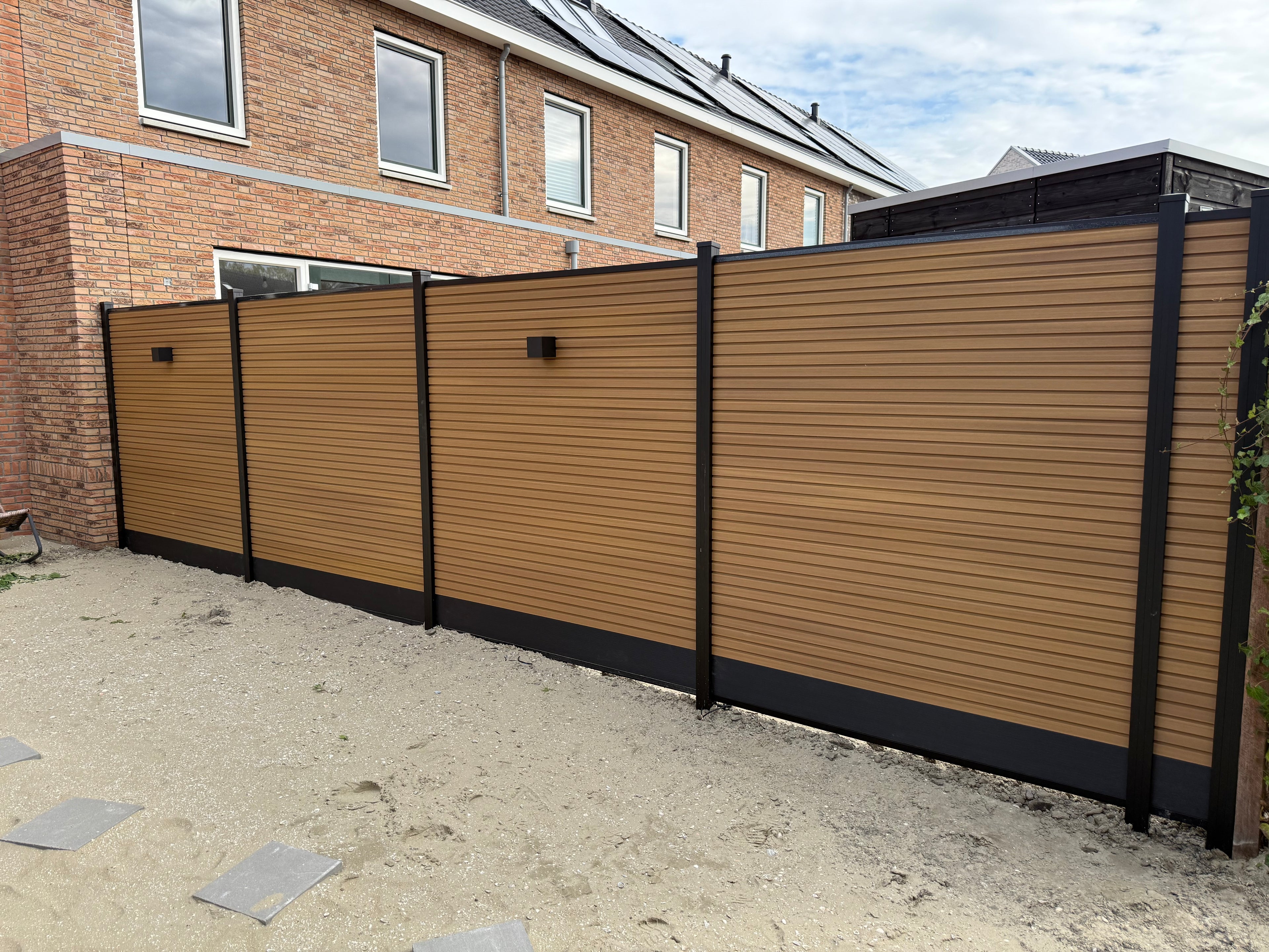 Aluminium onderplaat – Voor composiet schutting