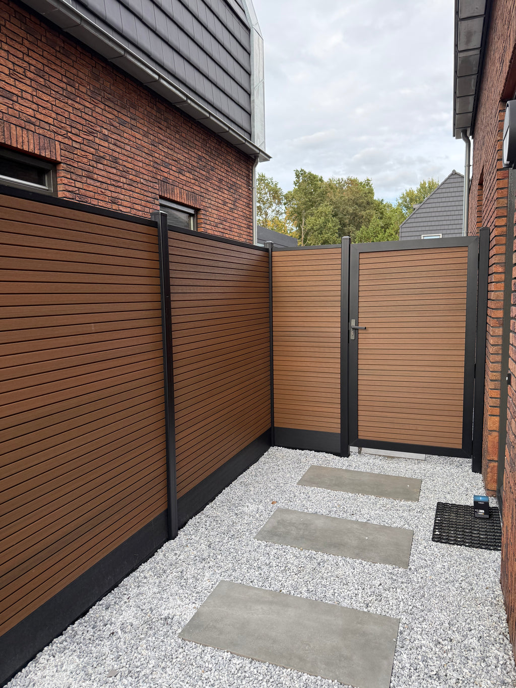 Aluminium onderplaat – Voor composiet schutting