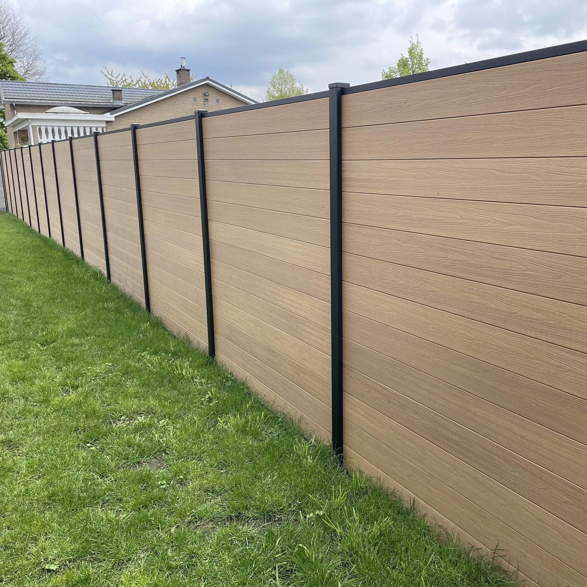 Composiet Schutting Eiken